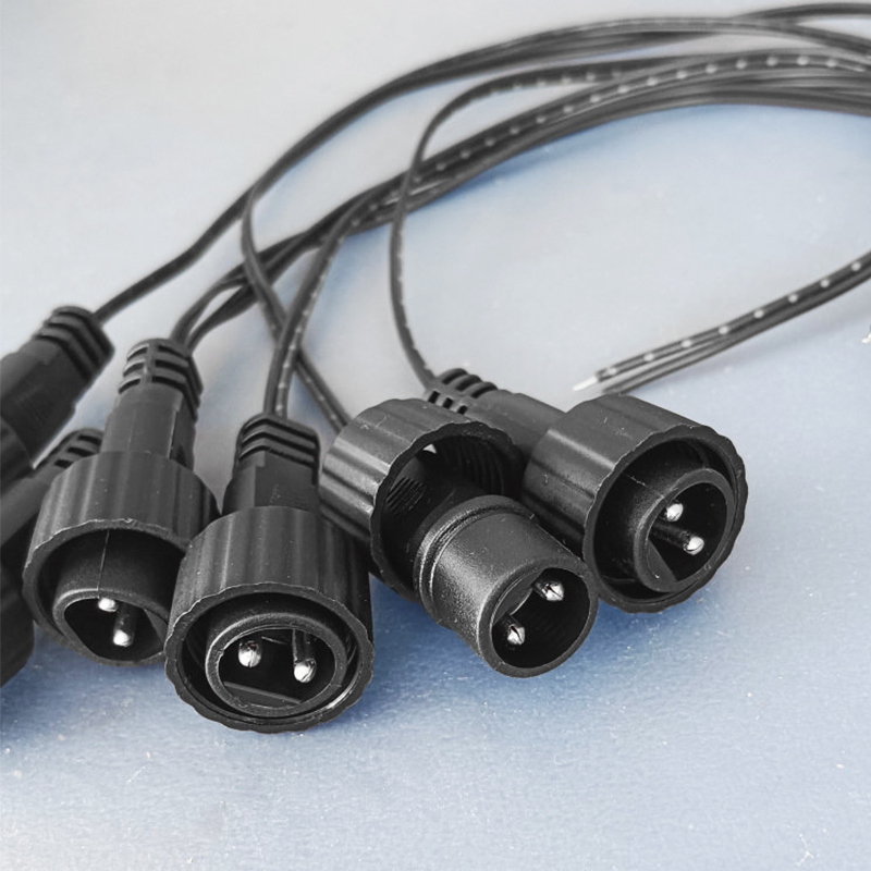 موصل LED ثنائي السن مع سلك توص - مراجعة Outdoor Lighting Extension Cord وسعره