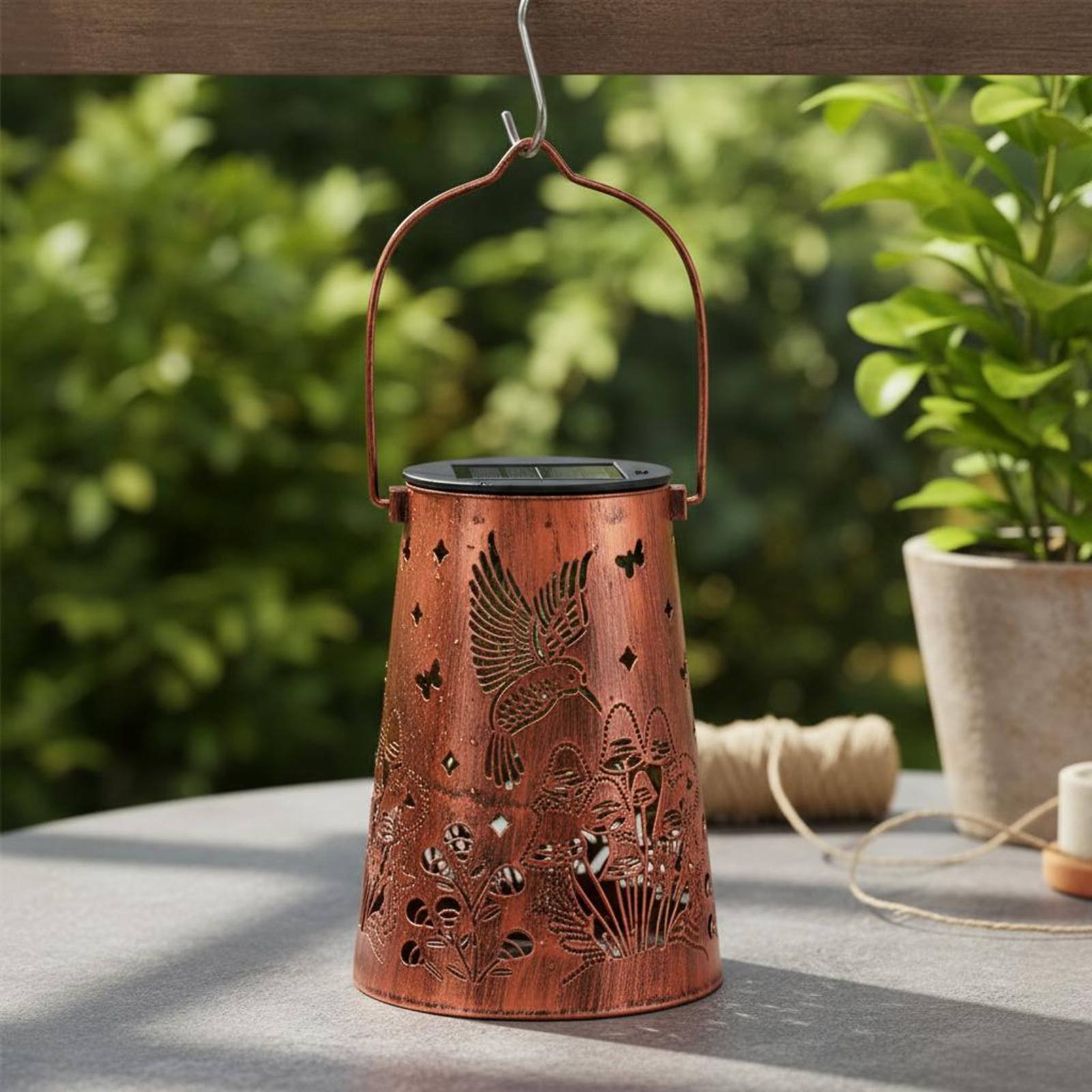 فانوس حديقة بنمط زهور، إضاءة خ - مراجعة Solar Lantern Hanging وسعره