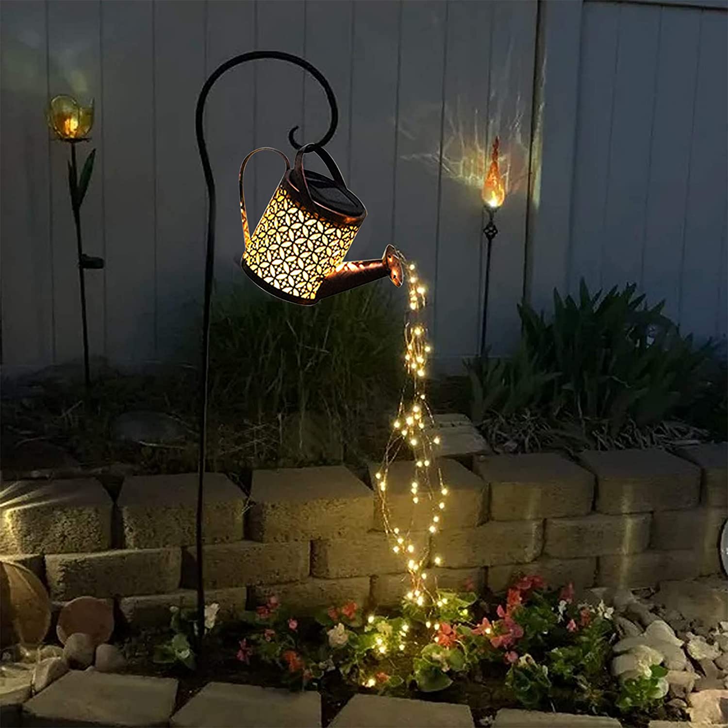 مسقاة بالطاقة الشمسية ضوء معلق - مراجعة Outdoor Lighting Bronze وسعره